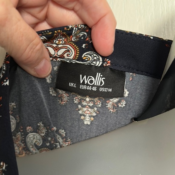 Navy and Orange Patterned Blouse - Picture 2 of 4